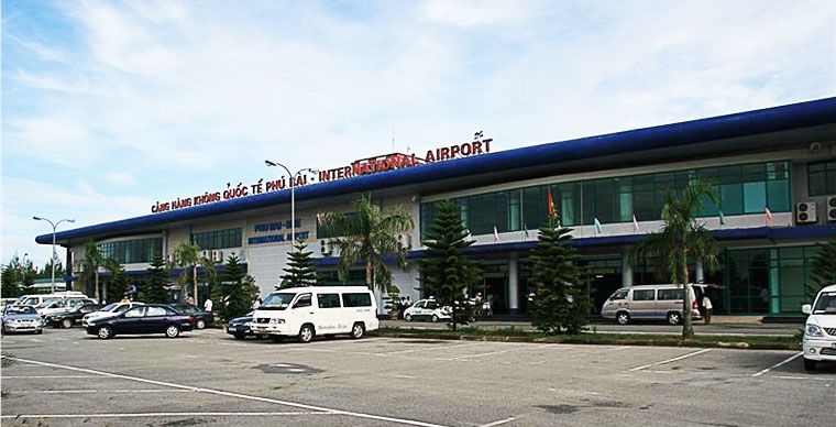 How to transfer from Hue Airport to downtown and back