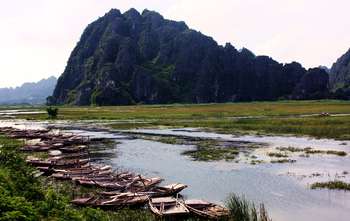 Hanoi - Ninh Binh - Van Long Discover (B/L/-)