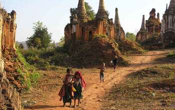 Inle Lake - Heho - Fly to Mandalay (B/-/-)