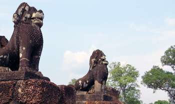 Phnom Penh - Fly to Siem Reap - Rolous group - Banteay Srei (B/-/-)