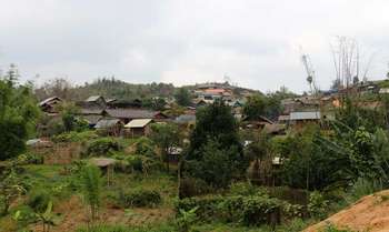 Luang Prabang â€“ Pak Ou cave â€“ Local village (B/-/-) 