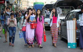 Yangon - Departure (B/-/-)