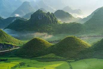Ha Giang Vietnam : Guía completa 2026 – itinerarios, paisajes, cultura y gastronomía