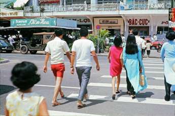 ¿Cómo cruzar la calle en Vietnam?