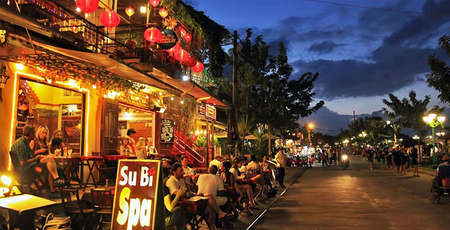 Mercado nocturno de Hoi An | Un nuevo mundo