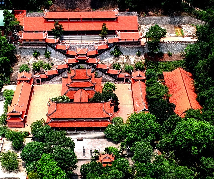 La Pagoda Non Nuoc: Joya sagrada entre el cielo y la montaña