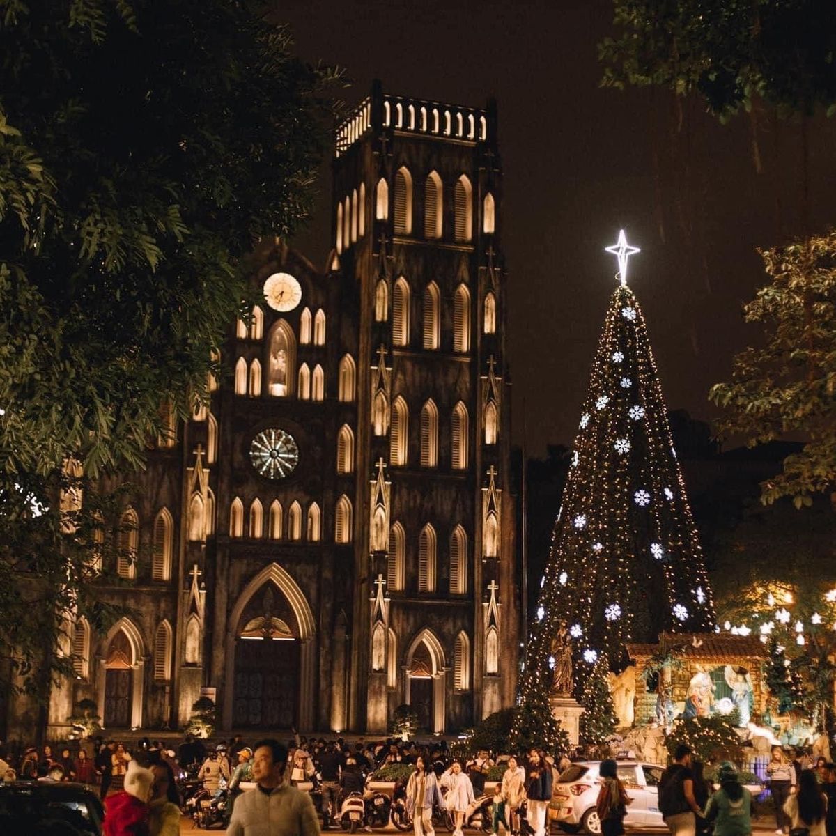 Pasar la Navidad en Vietnam: tradiciones, festividades y ambiente local