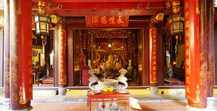 El templo de Bach Ma, el más antiguo del barrio antiguo de Hanoi