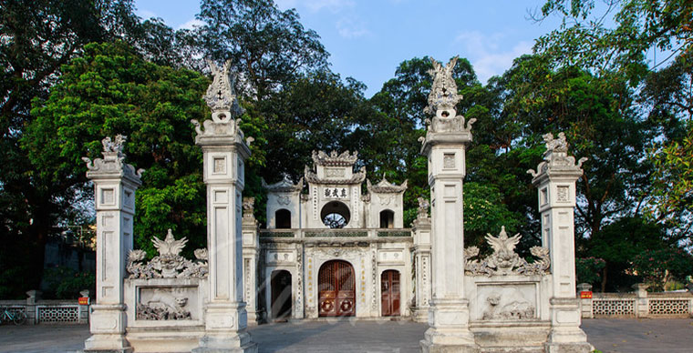 El templo de Quan Thanh en Hanoi
