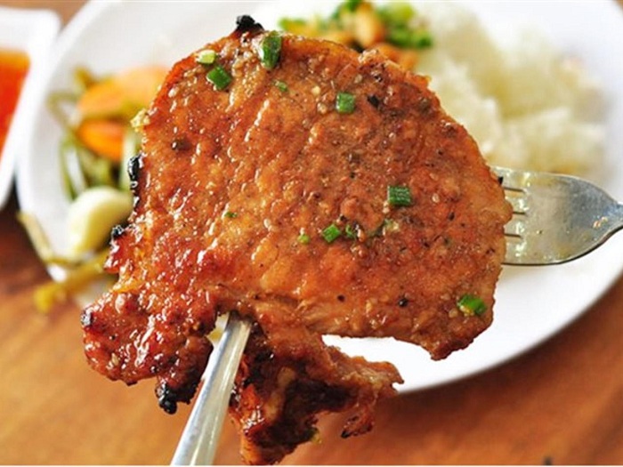 Carne de cerdo asada desyauno vietnamita