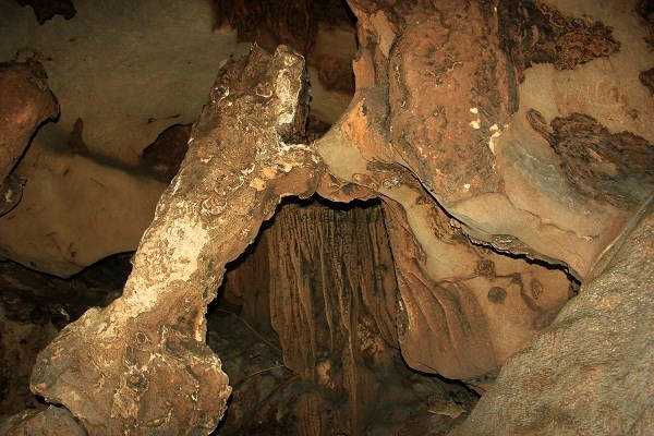 Caverna de Trung Trang Isla de Cat Ba