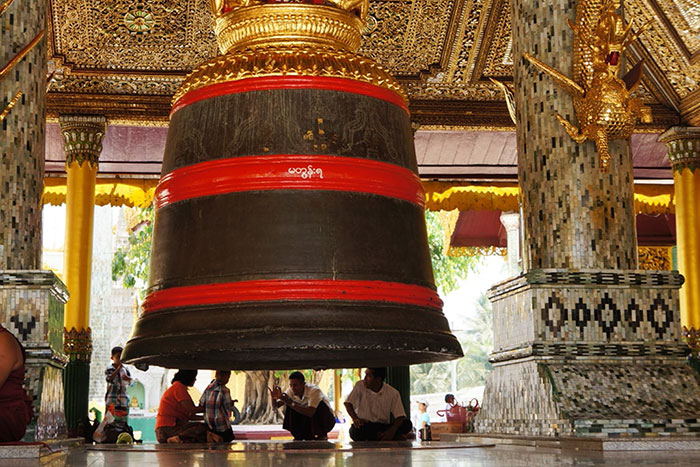 Chalet en la pagoga Shwedagon en Yangon Myanmar