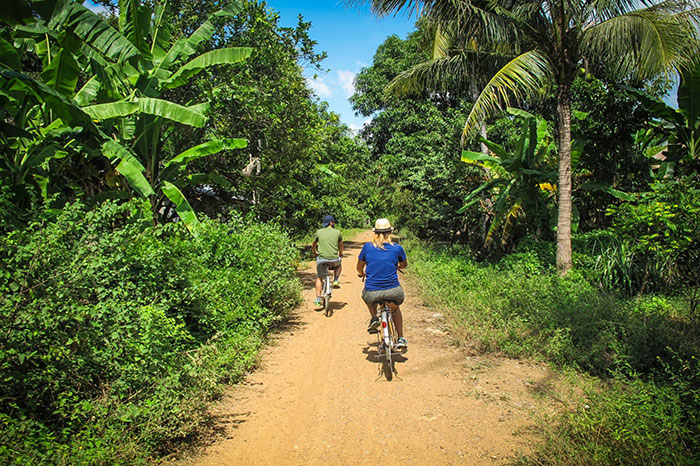 Paseo en bicileta en Kratie Camboya
