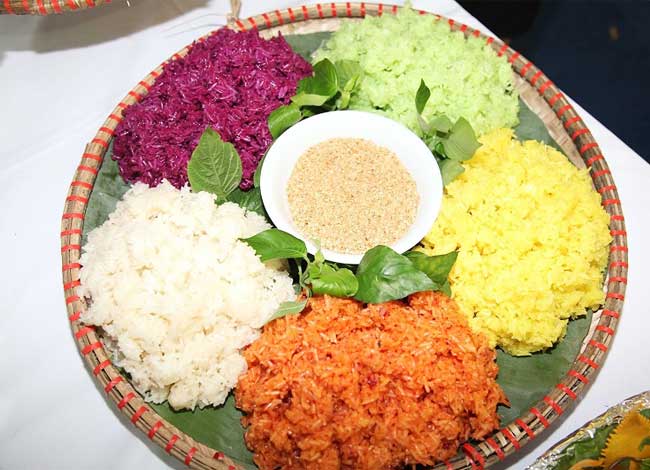 Arroz pegajoso de colores comida tipica de Ha Giang
