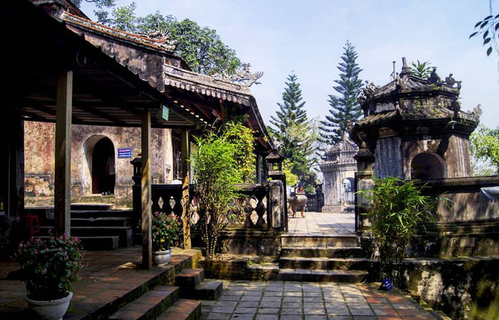 Templo de Hon Chen en Hue
