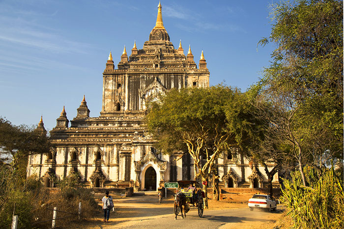 Templo thatbyinnyu en Bagan Myanmar 