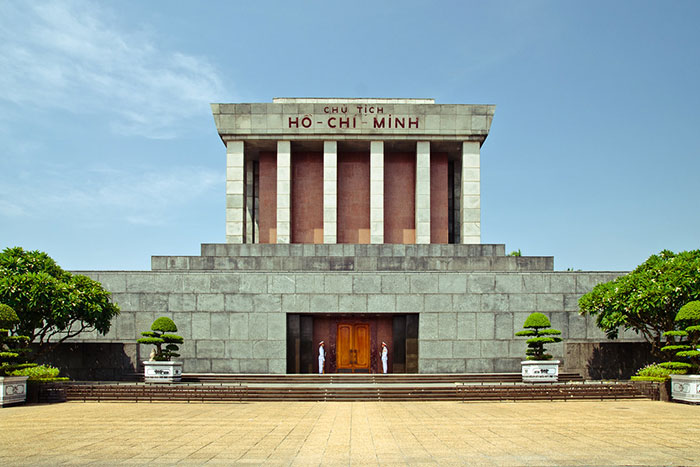 Frontis del Mausoleo de Ho Chi Minh en Hanoi