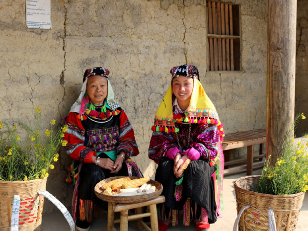 Vestido tradicional de los Lolo en Ha Giang