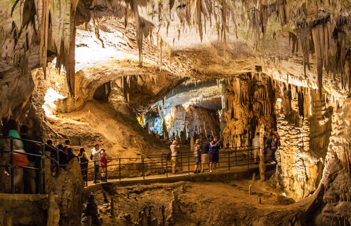 Cuevas de Mo Luong en Mai Chau Vietnam