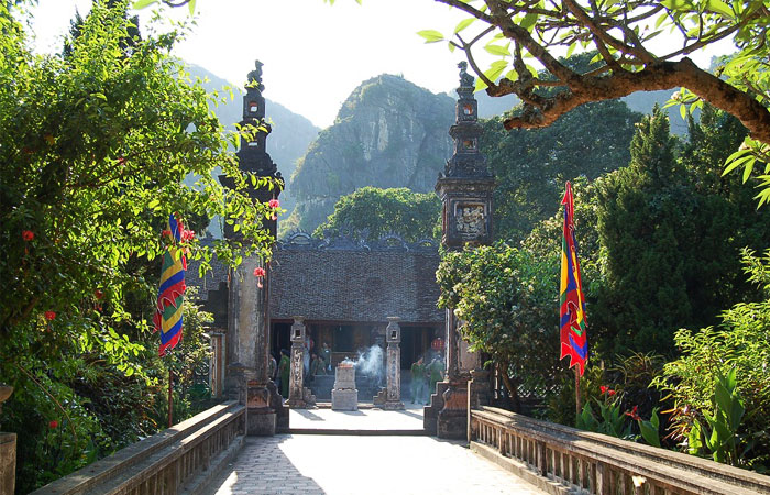 Templos en Hoa lu Ninh binh