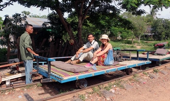 Battambang – Traslado a Phnom Penh (D/A/-)