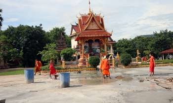 Llegada a Luang Prabang (-/-/-)